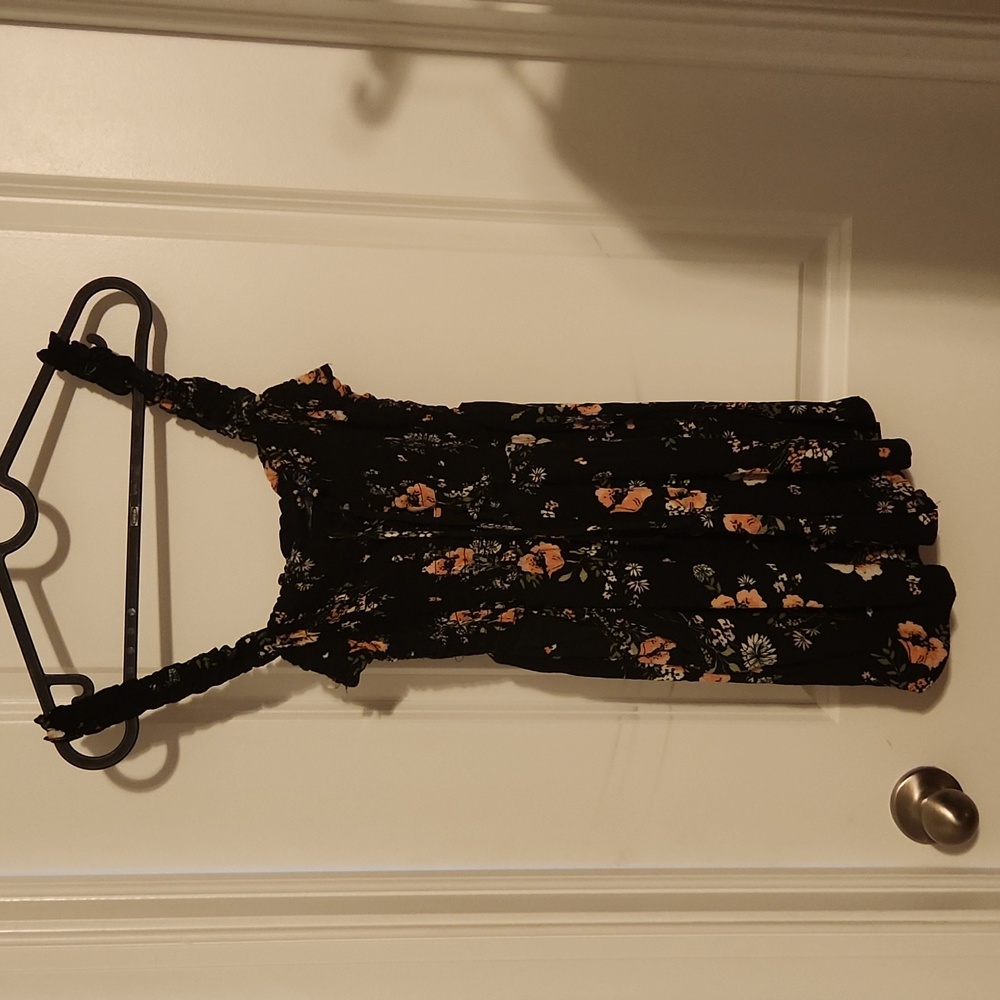 Womens floral romper. Lily Rose. Size XS